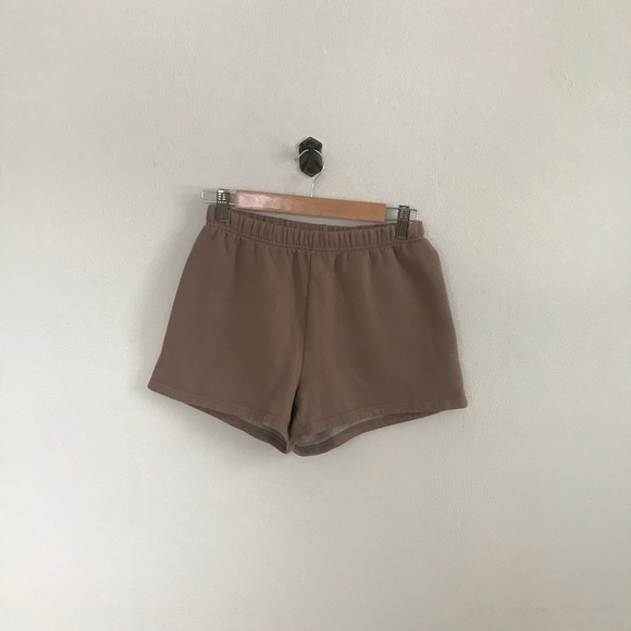 Small TNA Aritzia Lounge Sweat Shorts Camel Fleece - Picture 2 of 6